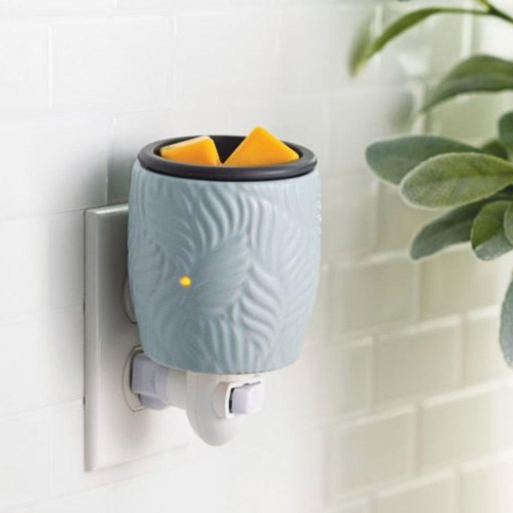 Ocean Palm Plug-in Wax Warmer - Coastal Blue with Silicone Flip Dish